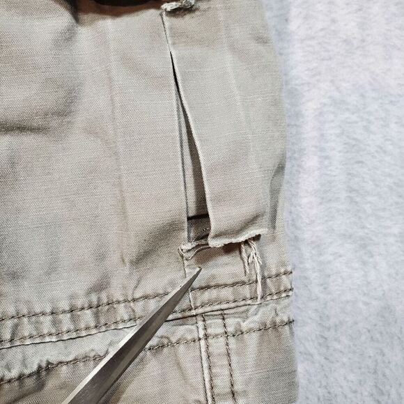 Tommy Bahama Shorts Men XL Green Gray Cargo Relaxed Fit Flat Front Elastic Waist - Picture 2 of 12